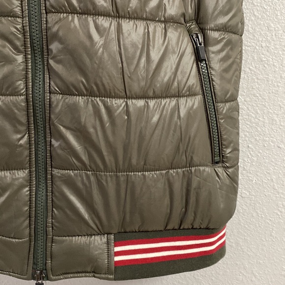 Vintage Collection Varsity Canada Green Puffer Vest With Hood - Picture 3 of 10